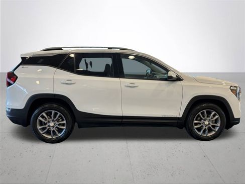 Used 2024 GMC Terrain SLT image 6