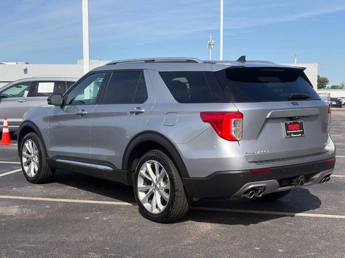 Used 2022 Ford Explorer Platinum w/ Equipment Group 601A AWD/4WD image 8