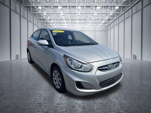 Used 2013 Hyundai Accent GLS FWD image 10