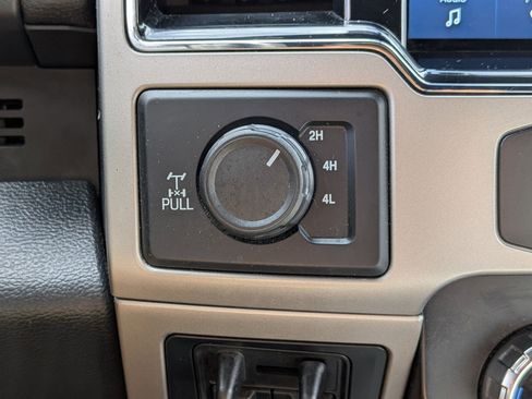 Used 2022 Ford F250 Lariat w/ Chrome Package image 22