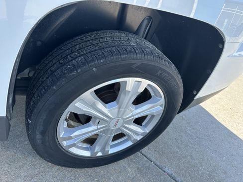 Used 2017 GMC Terrain SLE image 11