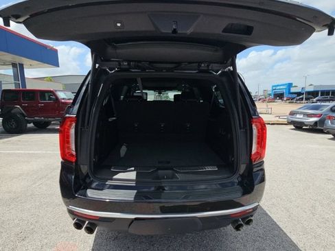 Used 2021 GMC Yukon XL Denali w/ Denali Ultimate Package RWD image 29