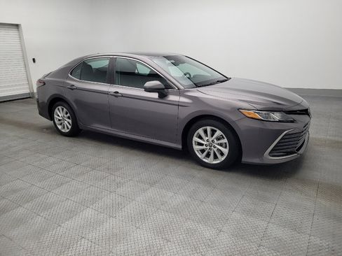 Used 2022 Toyota Camry LE image 11