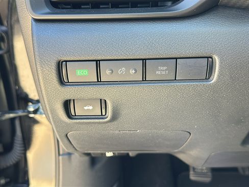 Used 2024 Nissan Sentra S FWD image 13