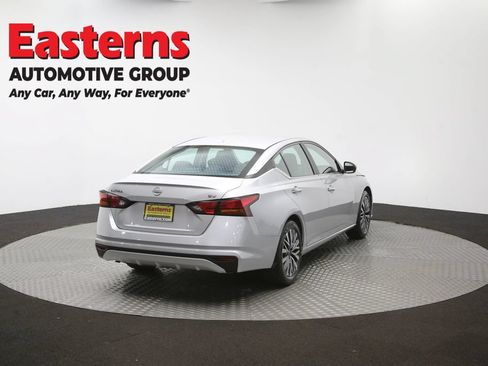 Used 2024 Nissan Altima 2.5 SV FWD image 39