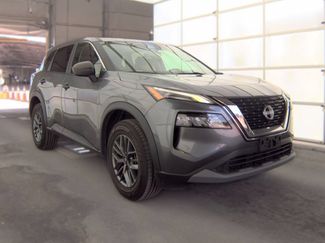 Used 2023 Nissan Rogue S FWD video 2