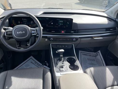 New 2026 Kia Carnival FWD image 24