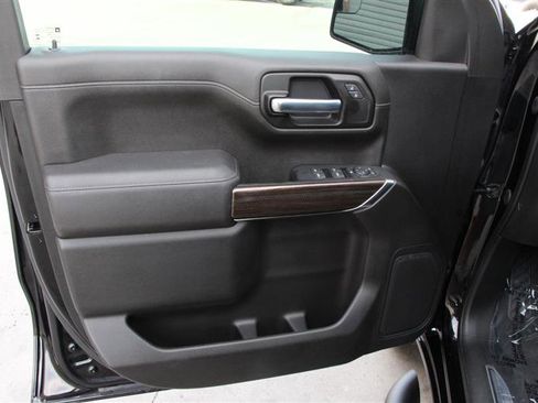 Used 2021 Chevrolet Silverado 1500 RST w/ Redline Edition AWD/4WD image 12