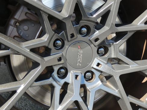 Used 2015 BMW Z4 sDrive35is image 23