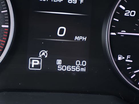 Used 2024 Subaru Outback Premium AWD/4WD image 2