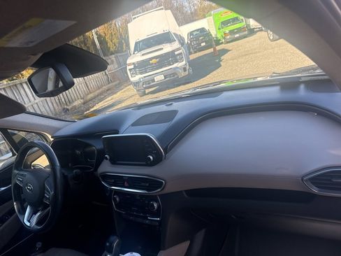 Used 2020 Hyundai Santa Fe SEL w/ Convenience + Premium Package image 12