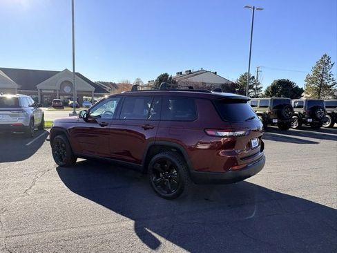 Used 2022 Jeep Grand Cherokee L Laredo image 6