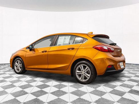 Used 2017 Chevrolet Cruze LT w/ Convenience Package FWD image 8