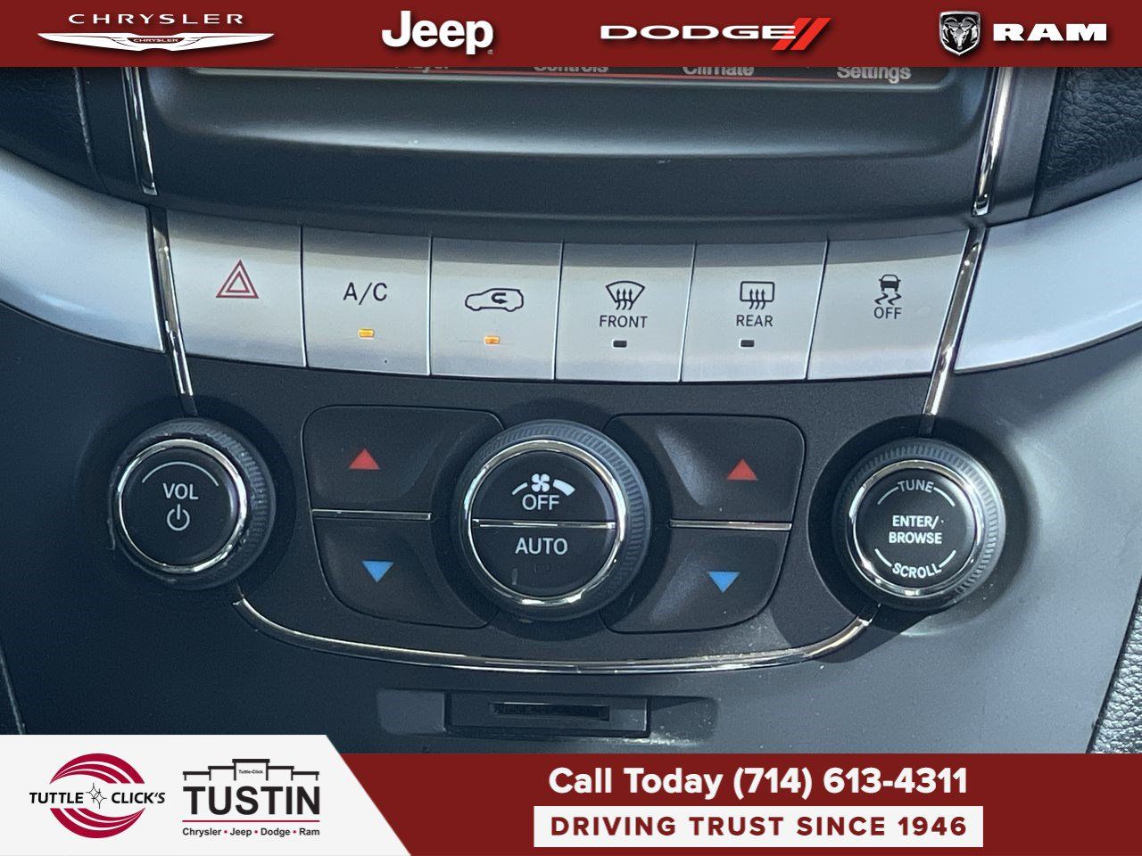 Used 2019 Dodge Journey SE FWD image 19