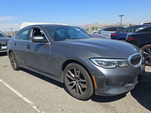 Used 2020 BMW 330i xDrive Sedan w/ Convenience Package image 3