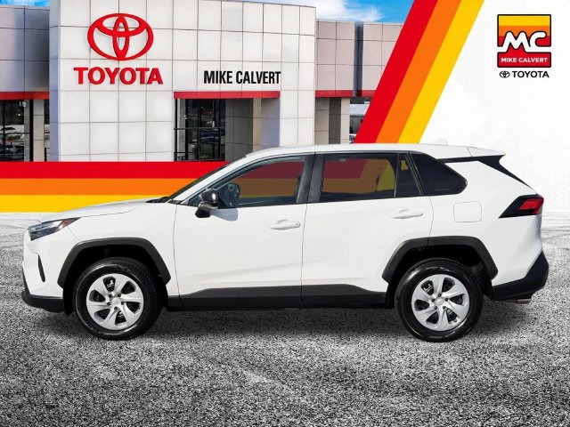 Certified 2025 Toyota RAV4 LE AWD/4WD image 3