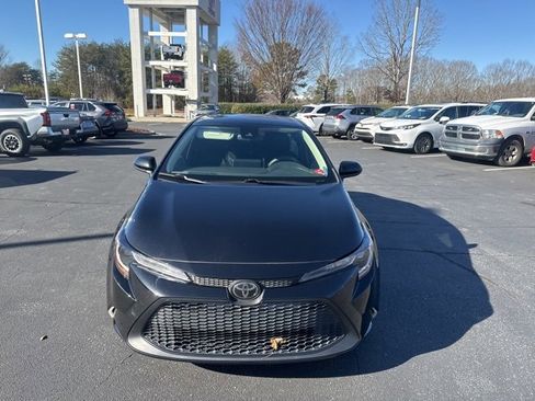 Used 2020 Toyota Corolla LE w/ Phone Cable & Charge Package image 2