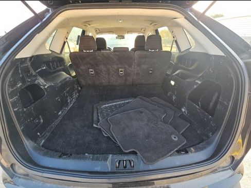 Used 2022 Ford Edge SE image 25