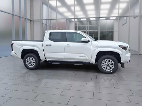 New 2025 Toyota Tacoma SR5 image 6