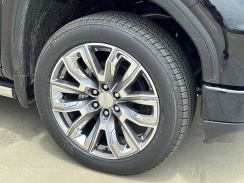 Used 2026 GMC Sierra 1500 Denali AWD/4WD image 6