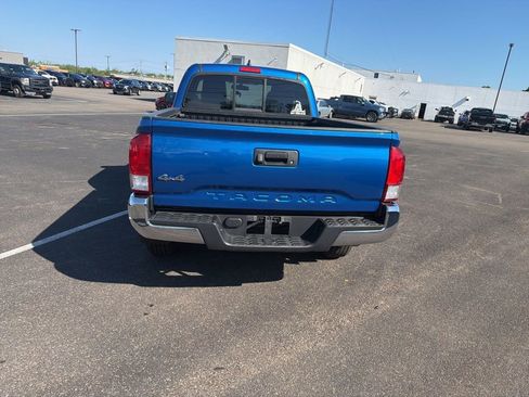 Used 2016 Toyota Tacoma SR5 AWD/4WD image 6