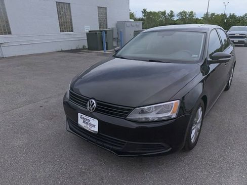 Used 2012 Volkswagen Jetta SE FWD image 3