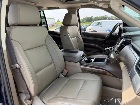 Used 2020 Chevrolet Tahoe LT w/ Luxury Package AWD/4WD image 28