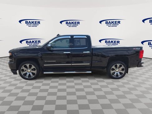 Used 2017 Chevrolet Silverado 1500 LTZ Z71 w/ LTZ Plus Package AWD/4WD image 6
