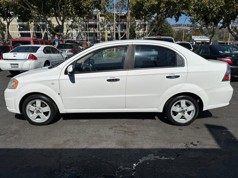 Used 2008 Chevrolet Aveo LT FWD image 8