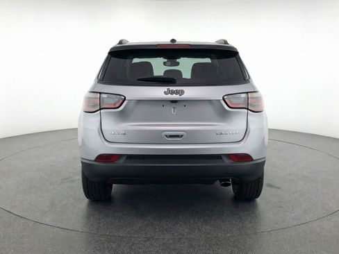 Used 2025 Jeep Compass Trailhawk AWD/4WD image 7