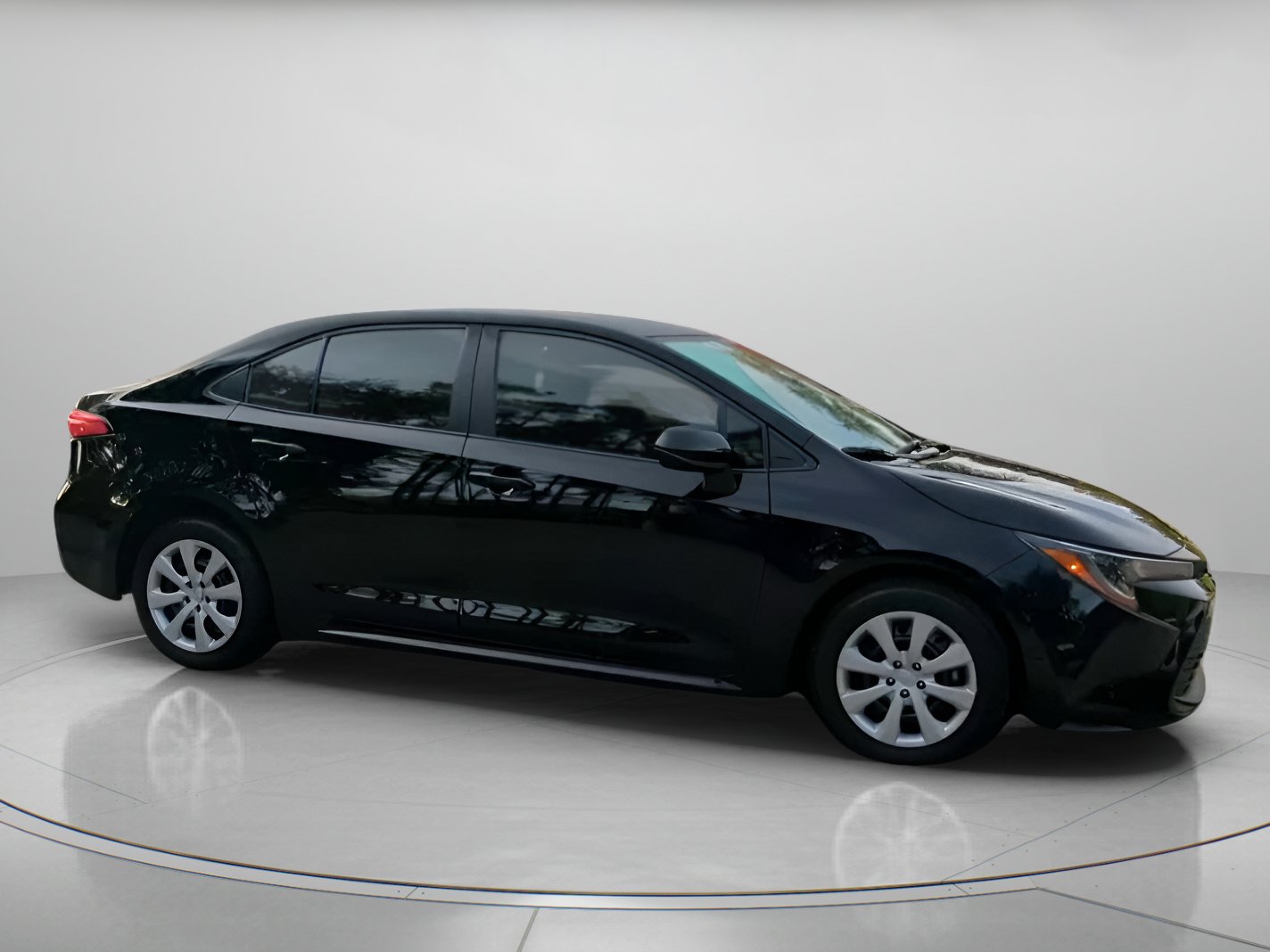 Used 2024 Toyota Corolla LE FWD image 34