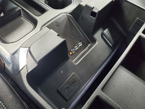 Used 2023 GMC Sierra 1500 SLT w/ SLT Convenience Package image 26