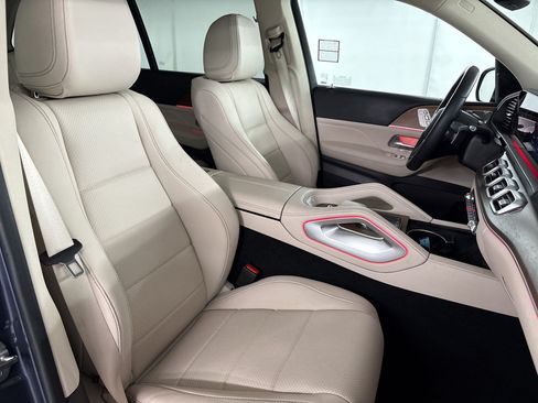 Used 2024 Mercedes-Benz GLS 450 4MATIC image 23