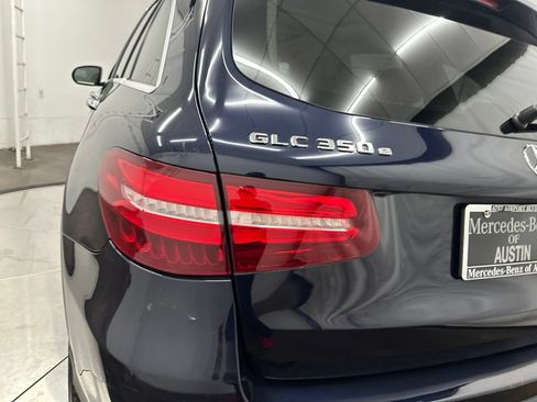 Used 2018 Mercedes-Benz GLC 350e 4MATIC image 11