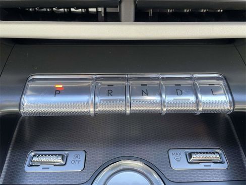 New 2026 Lincoln Nautilus Premier image 17