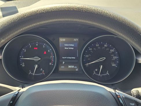Used 2021 Toyota C-HR LE FWD image 23