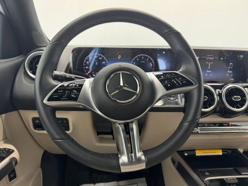 Used 2026 Mercedes-Benz GLB 250 image 25