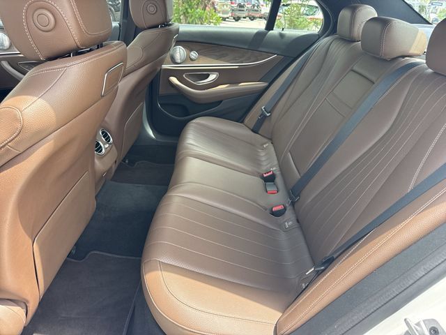 Used 2018 Mercedes-Benz E 300 4MATIC image 23