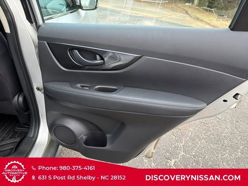 Certified 2020 Nissan Rogue S image 36