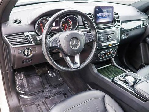 Used 2019 Mercedes-Benz GLS 450 4MATIC image 10