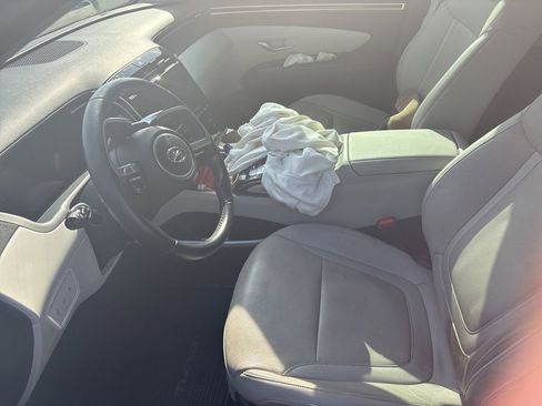 Used 2022 Hyundai Tucson Limited FWD image 3