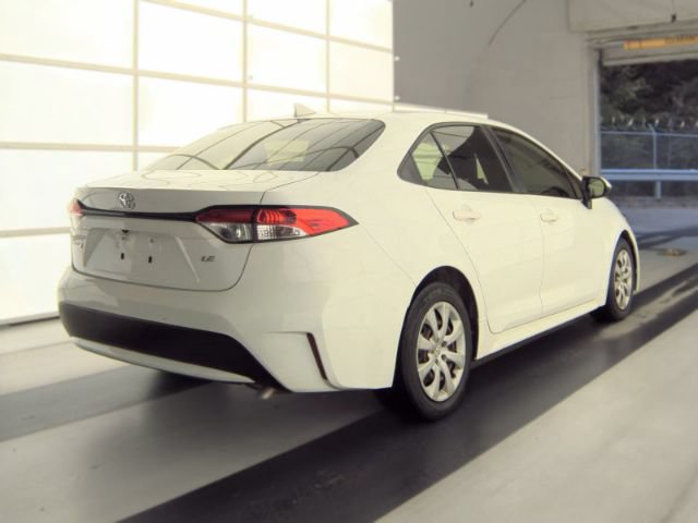 Used 2021 Toyota Corolla LE FWD image 5