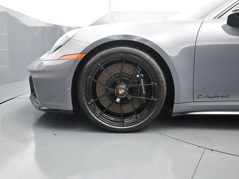Certified 2026 Porsche 911 Carrera 4 GTS AWD/4WD image 6