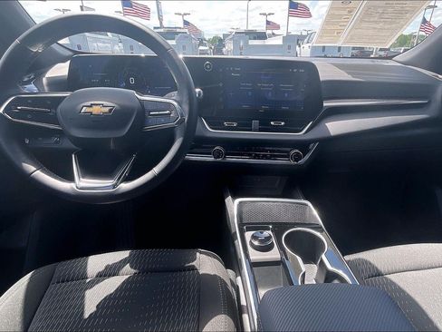 Used 2026 Chevrolet Equinox LT FWD image 15