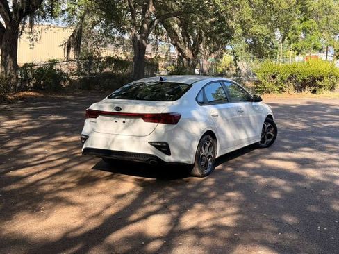 Used 2019 Kia Forte LXS FWD image 5