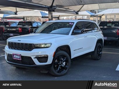 Used 2023 Jeep Grand Cherokee Limited w/ Black Appearance Package