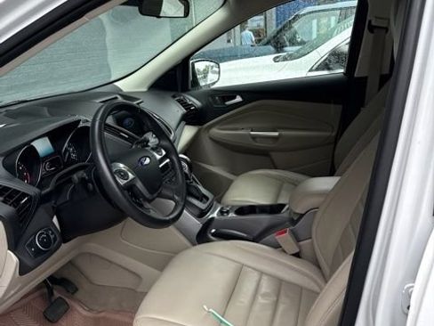 Used 2016 Ford Escape SE w/ SE Leather Comfort Package AWD/4WD image 3