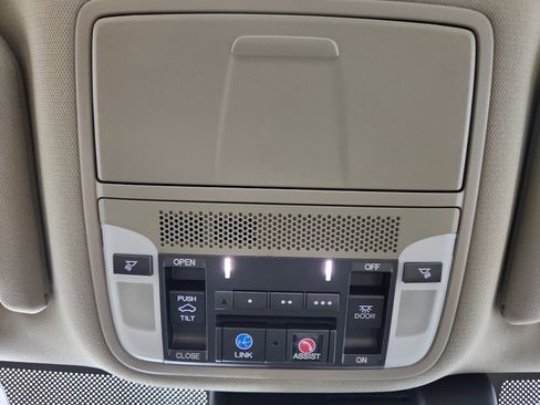 Certified 2018 Acura TLX w/ Technology Package image 27