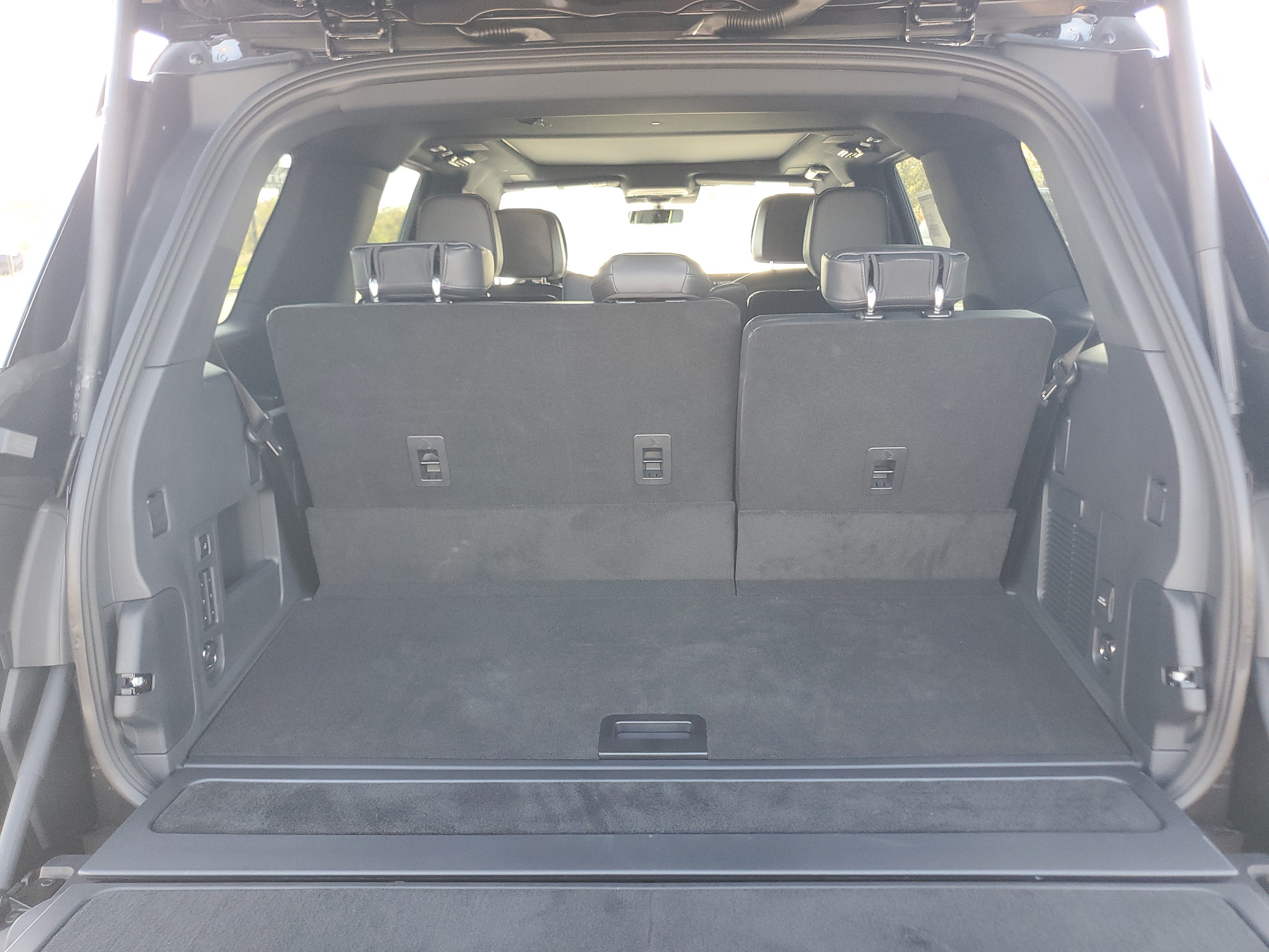 New 2027 Lincoln Navigator Reserve w/ Jet Appearance Package AWD/4WD image 33