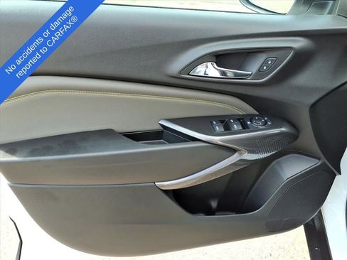 Used 2025 Chevrolet Trax ACTIV w/ Sunroof Package image 16